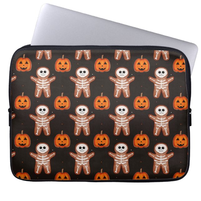 Pumpkins and Skeleton Gingerbread Halloween Design Laptop Fodral (Framsidan)