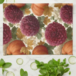 Pumpkins och Burgundy Autumn Blooms Kökshandduk