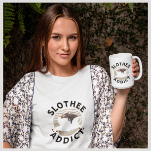Punny Sloth och Coffee Älskare T Shirt