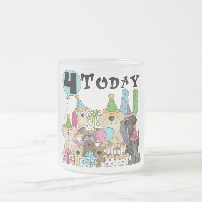 Puppies 4e födelsedagen Bash Tshirts och Gifts Frostad Glasmugg (Center)