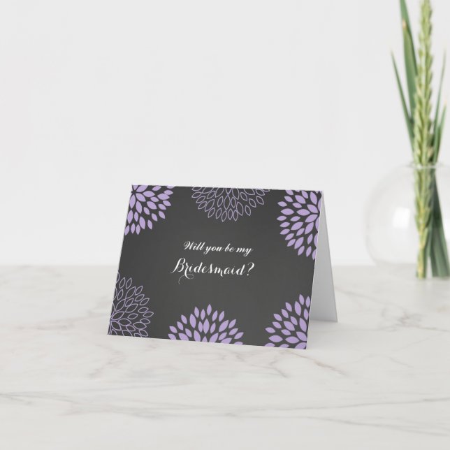 Purple Floral Chalkboard Be My Bridesmaid Card Inbjudan (Framsida)