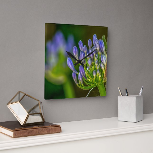 Purple Flower Wall Clock Fyrkantig Klocka (Kontor)