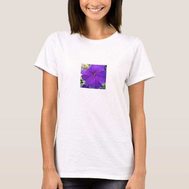 Purple Petunia Womans T-Shirt (Framsida)