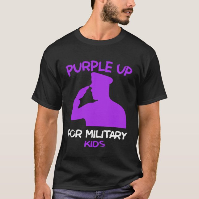 Purple Up In April Month Military Child MOMC Milit T Shirt (Framsida)