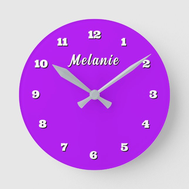 Purple Wall Clock Personalized Custom Name Rund Klocka (Framsida)