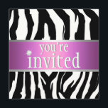 Purpur rosa sebrafödelsedaginbjudan inbjudningar<br><div class="desc">Om du behöver beställnings- färger eller hjälp,  i att skapa dina inbjudningar,  känselförnimmelsen fritt som kontaktar mig på zazzlepartydepot@gmail.com. Jag ser framåtriktat till utfrågning från dig!</div>