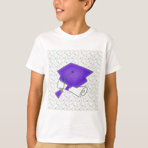 Purpurfärgad studentmössa & diplom, färgrika tee shirt