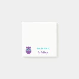 Purpurfärgad uggla för lärarepersonlig från post-it block