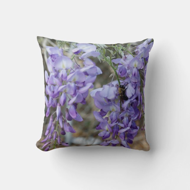 Purpurfärgad Wisteriablomma med bifotoet Kudde (Framsida)