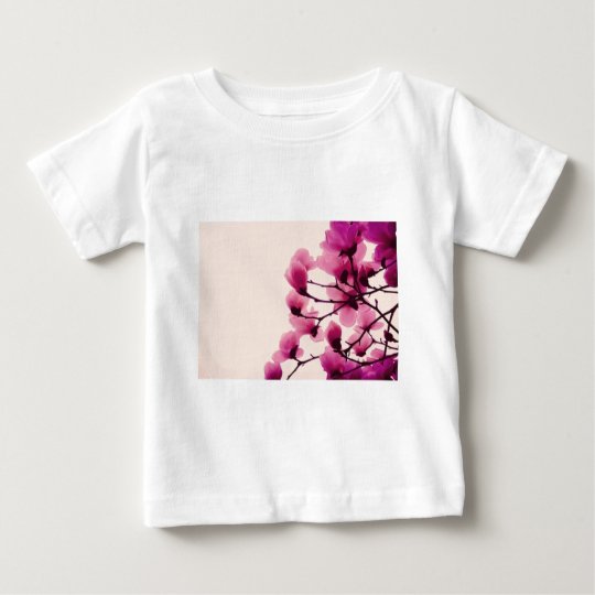 Purpurfärgade blommar tee shirts