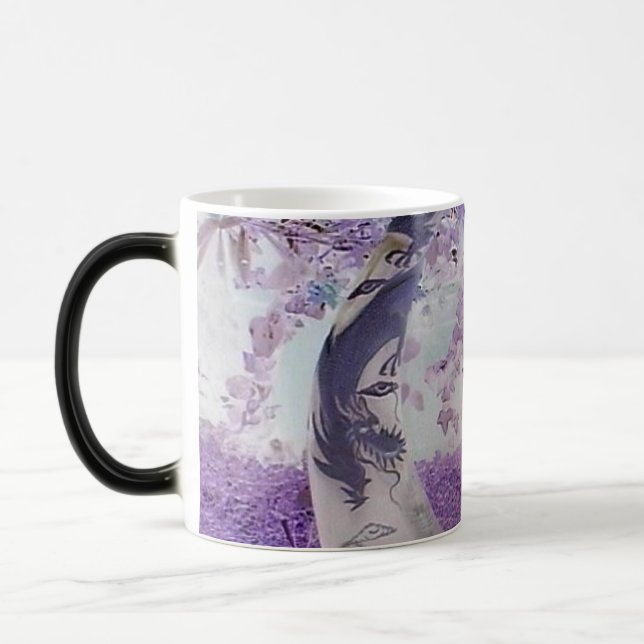 Purpurfärgade drakar magisk mugg (Vänster)