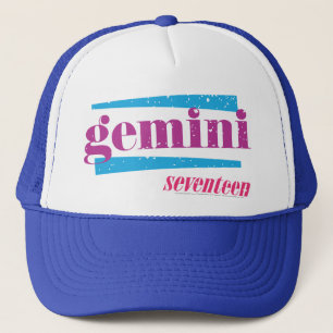 Purpurfärgade Gemini Keps