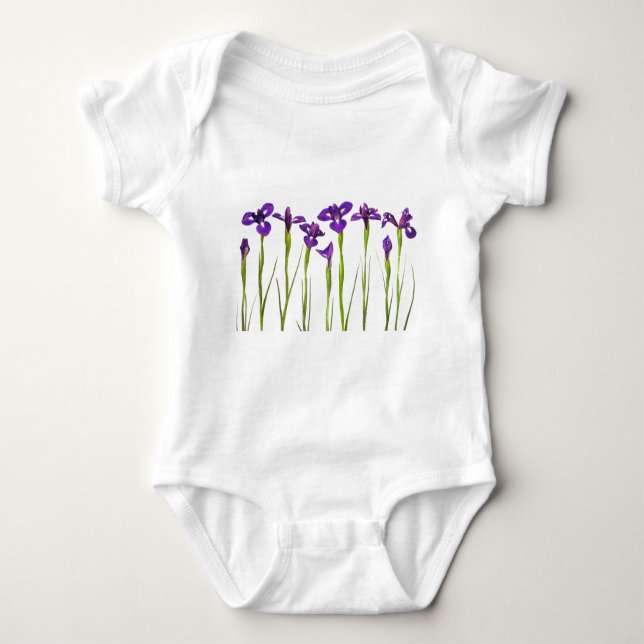 Purpurfärgade irises som isoleras på en t shirt (Framsida)