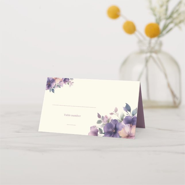 Purpurfärgade, rosa blommor på mappat platskort placeringskort (Framsida)