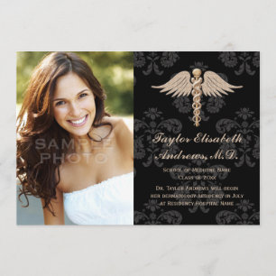 Purpurfärgat medicinsk fakultetstudentenmeddelande inbjudningar