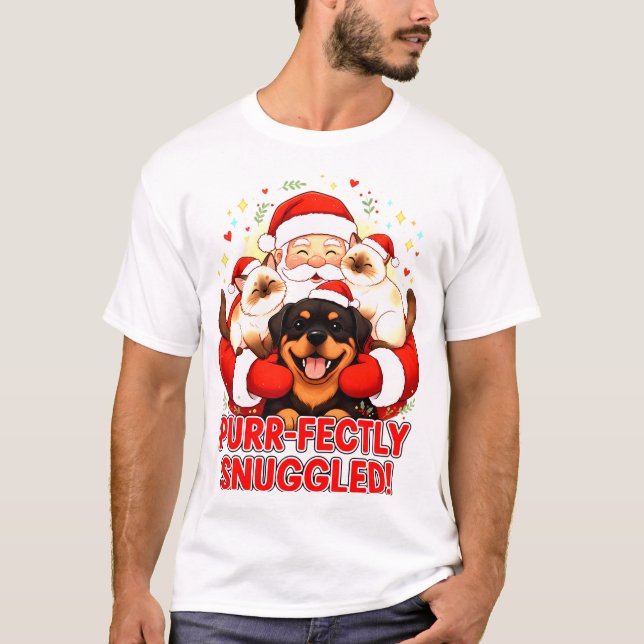 Purr-fectly Snuggled: Santa’s Cozy Pet Cuddle T Shirt (Framsida)