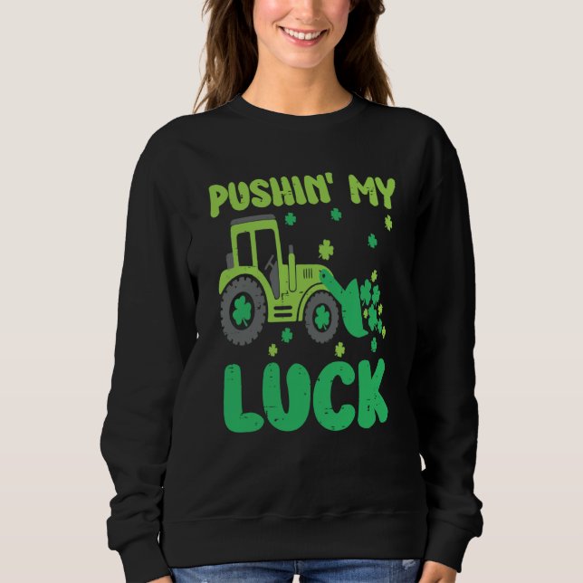 Pushing My Lucky Tractor St Patrick's Day Shamrock T Shirt (Framsida)