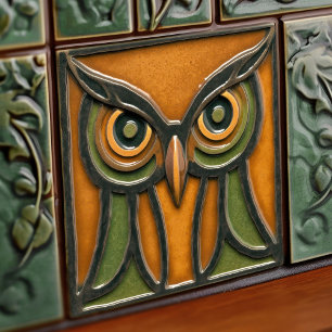 Pussade Uggla i Orange Arts & Crafts Movement Kakelplatta