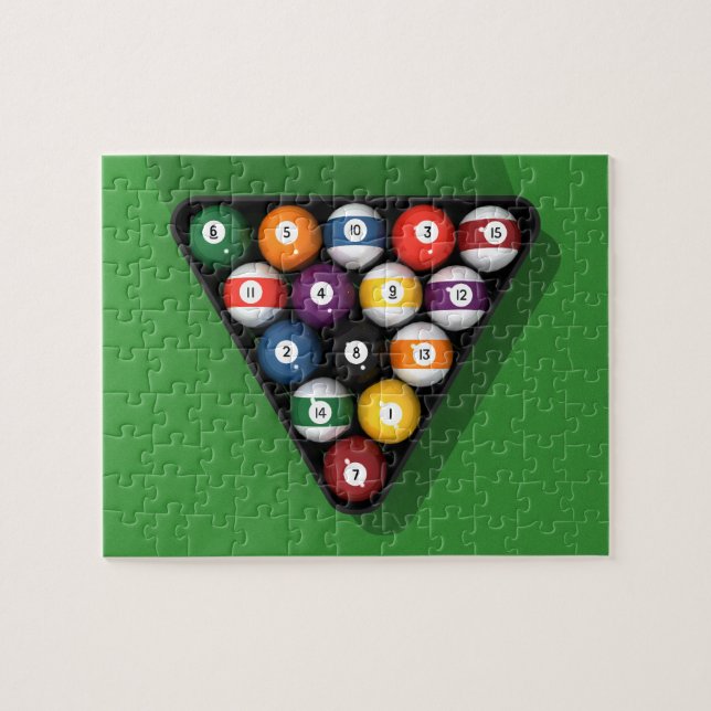 Pussel: Bassäng Bollar på Grönt Felt Pussel (Horisontell)