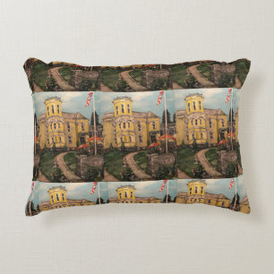 "Put-in-Bay Winery at South Bass Island" Pillow Prydnadskudde