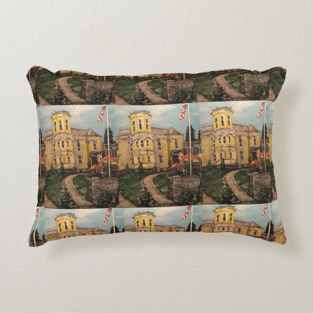 "Put-in-Bay Winery at South Bass Island" Pillow Prydnadskudde (Framsidan)
