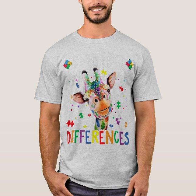 Puzzle Biet Autism Giraffe Embrace Skillnader i T Shirt (Framsida)