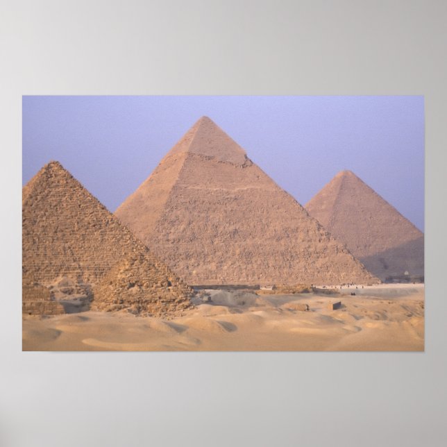 Pyramid av Menkaure Mycerinus), Pyramid av Poster (Framsidan)
