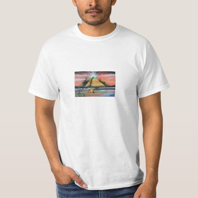 Pyramid T-shirt (Framsida)