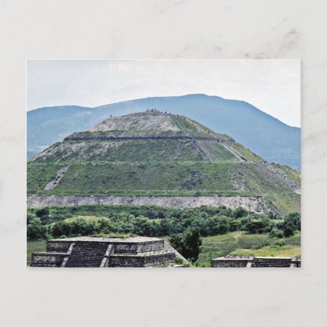 Pyramiden av solen på Teotihuacan fördärvar, nära Vykort (Framsida)