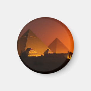 Pyramider design magnet