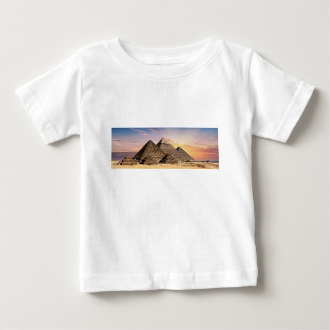 pyramider tee shirt (Framsida)
