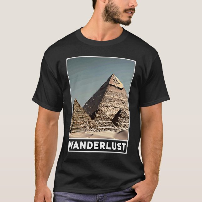 Pyramids of Giza Cairo Egypt Wanderlust T Shirt (Framsida)