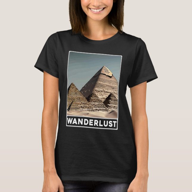 Pyramids of Giza Cairo Egypt Wanderlust T Shirt (Framsida)