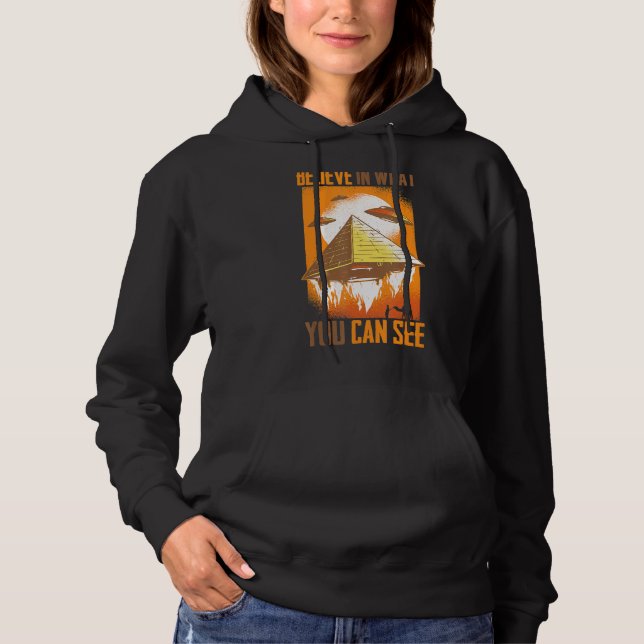 Pyramids tror på vad du kan se Utomjordingar T Shirt (Framsida)