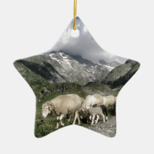 Pyrenéernas landskap julgransprydnad keramik