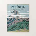 Pyrenées nationalpark Frankrike Vintage Pussel<br><div class="desc">Konstruktion för vektorgrafik i Pyrenéerna. Skapades 1967 som ett naturarv utan hinder eller staket där djuren är helt fria.</div>