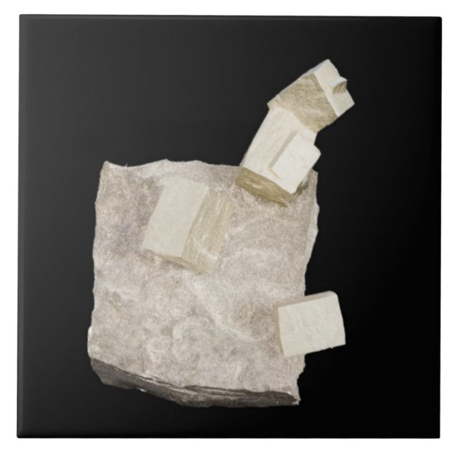 Pyritkristaller i skiffer kakelplatta (Framsidan)