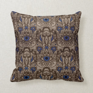 Pyrographed Hamsa räcker med färg på trä Kudde
