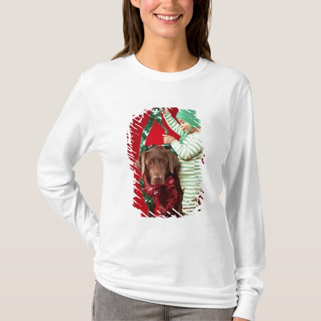 Pys som dekorerar en hund tee shirt (Framsida)