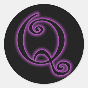 Q Monogram Lila Neon Runt Klistermärke