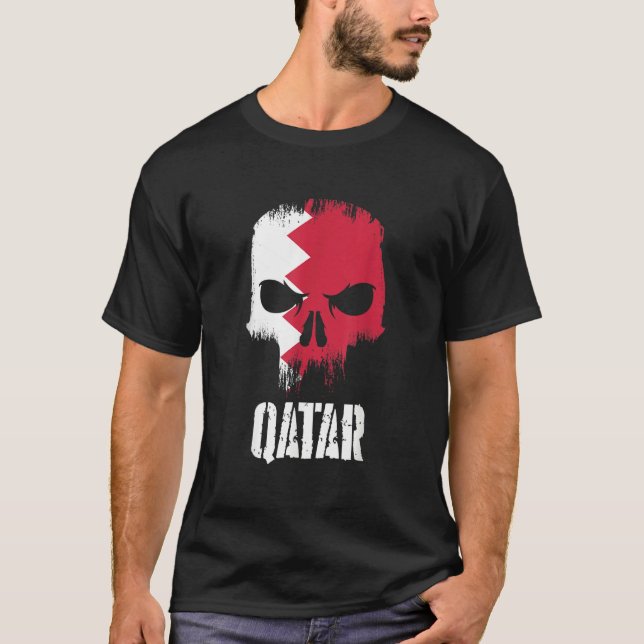 Qatar Flag Skull Qatari Pride Patriotic T Shirt (Framsida)