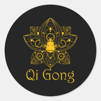 Qi Gong-kläder för Tai Chi-övningar med Chigon Runt Klistermärke
