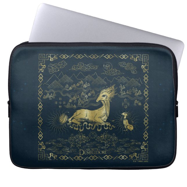 Qilin vid Rest Golden Tapestry Laptop Fodral (Framsidan)