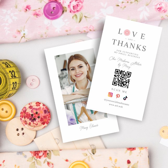 QR Baby Pink Button Love & Thanks Photo Supporting Visitkort (QR Baby Pink Button Love & Thanks Photo Supporting Small Business Card. )