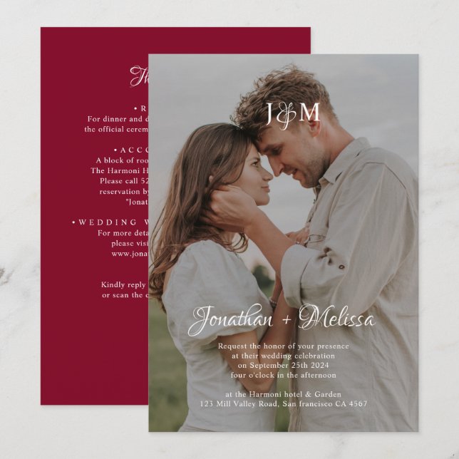 QR-kod - budgetmonogramöverlägg för Burgundy Bröll Inbjudningar (Fram/baksida)