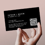 QR-kod för minimal Professionell, svart Visitkort<br><div class="desc">Minimal och elegant svart professionell med ditt namn, titel och kontaktinformation (t.ex. e-post, telefonnummer, fast namn och utsänt adress) i ren, enkel och modern vit typografi. Ange en URL-adress adress för att skapa en skannerbar QR-kod som är länkad till webbplatsen, medieprofilerna i social eller någon annan plattform som visar ditt...</div>