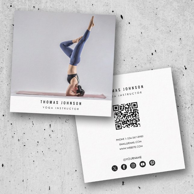 QR-kod för minimalistisk Yoga Fitness-instruktör Fyrkantigt Visitkort (Minimalist Yoga Fitness Instructor QR Code Square Business Card)