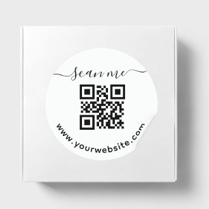 QR-kod och anpassningsbar text runt etikett