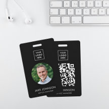 QR-kodbricka för modern svart personal