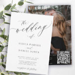 QR-kodfotomodern enkel elegant bröllop Inbjudningar<br><div class="desc">Elegantens trendig svartvit inbjudan till fotobröllop med texten "bröllop av" som innehåller ett calligraphy-skript för chic och ditt QR CODE-skript (genereras automatiskt). Anpassa den med förlovningens foto på baksidan och med texten.           Denna inbjudan till ett tidsbegränsat bröllop är lämplig för moderna bröllop-ceremonier och -mottagningar i stil.</div>